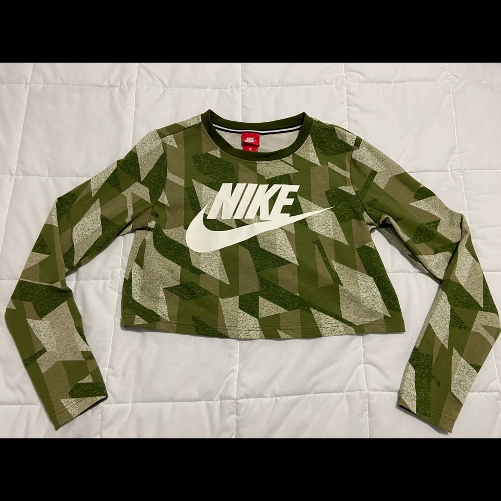 Nike Long Sleeve Crop Top